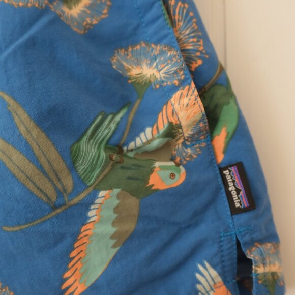 Women's Patagonia jungle print athletic shorts - Medium - Picture 3 of 4